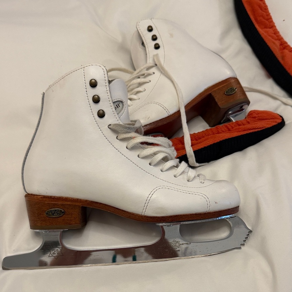 Riedell White Girls' Figure Ice Skates - Classic Leather Boots